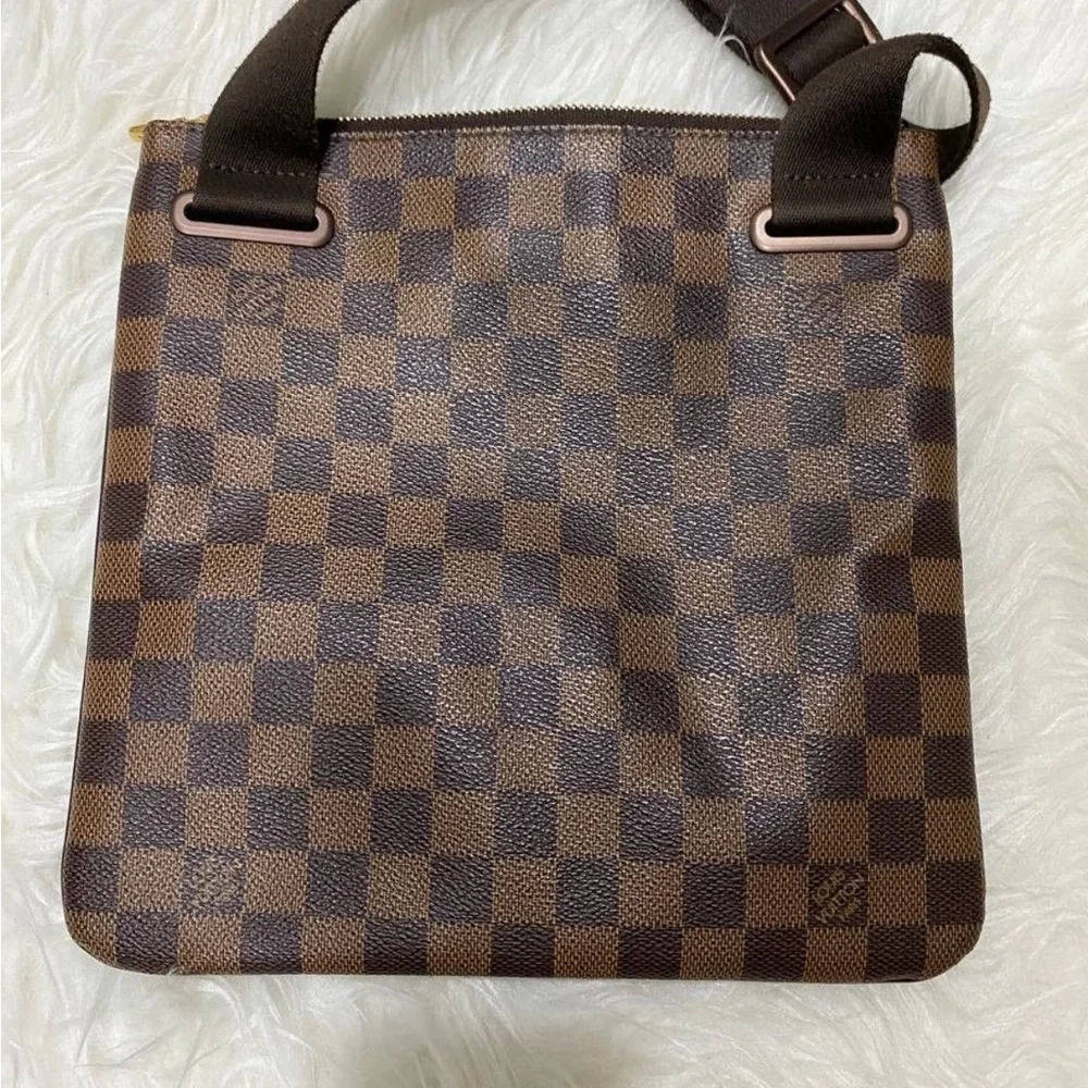 Louis Vuitton 2010 Brooklyn Pochette Plate shoulder bag